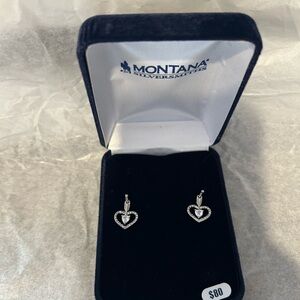 Montana Silversmiths Western Straight To The Heart Silver Arrow Earrings